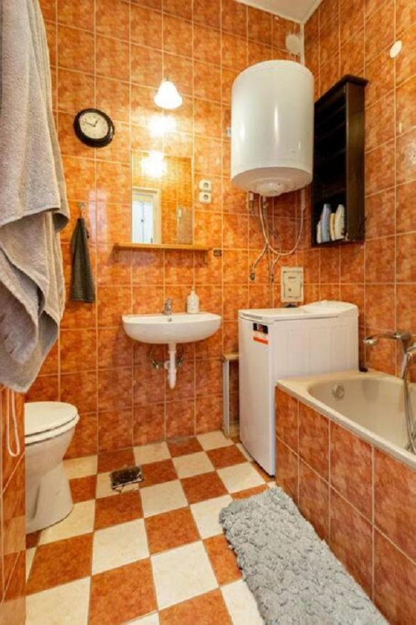 Balzac By Westend Mall With Balcony, Ac Budapeste