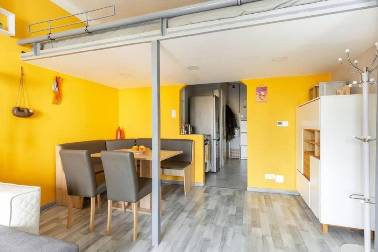 Balzac By Westend Mall With Balcony, Ac * Budapeste