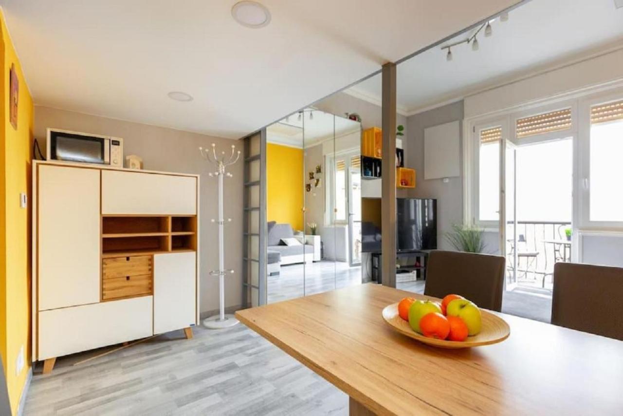 Balzac By Westend Mall With Balcony, Ac Budapeste